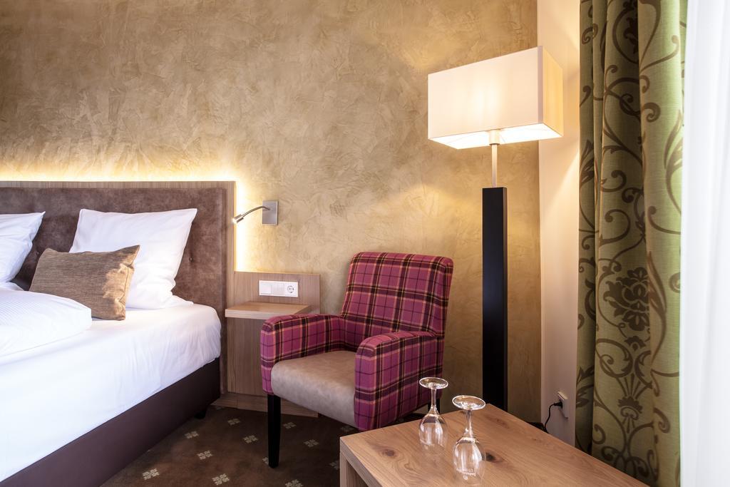 Hotel Brauerei Gasthof Hoehn Меммельсдорф Екстер'єр фото